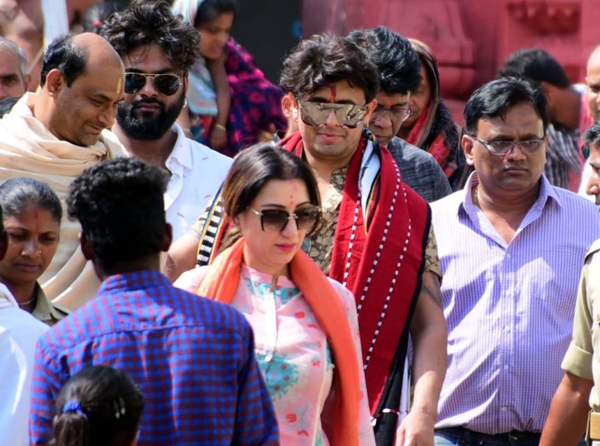 Sonu Nigam visits Odisha Jagannath temple with wife img