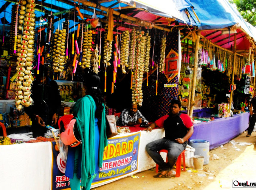 Five All Time Favourite Crackers of every Odia img
